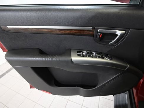 Used 2010 Hyundai Santa Fe SE image 18