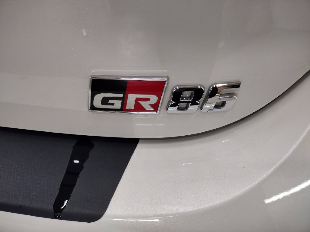 Used 2023 Toyota GR86 Premium w/ ALL Weather Mat Package (TMS) RWD image 16