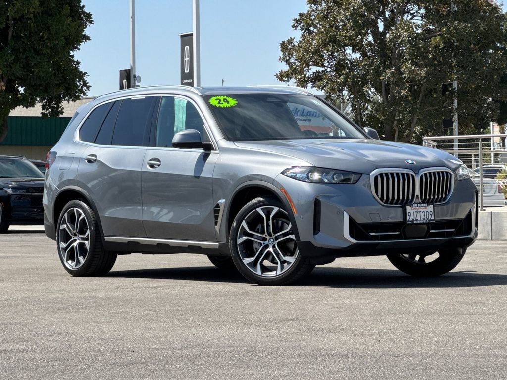 Used 2024 BMW X5 sDrive40i w/ Premium Package RWD image 1