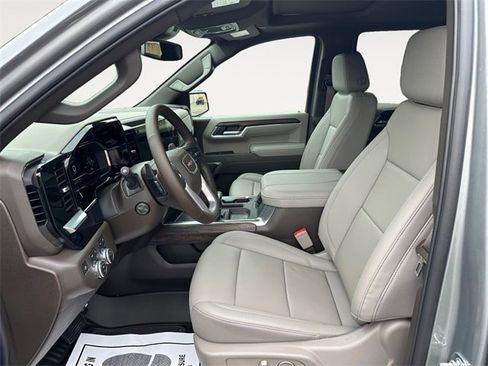 New 2025 GMC Sierra 1500 SLT w/ SLT Premium Package image 9