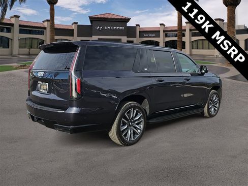 Used 2024 Cadillac Escalade ESV Sport Platinum image 8