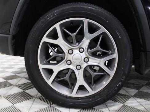 Used 2022 Jeep Grand Cherokee Limited w/ Trailer Tow Group IV image 45