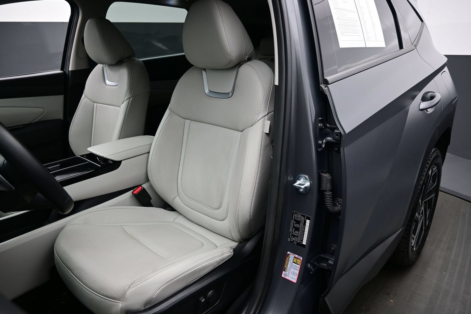 Certified 2026 Hyundai Tucson Limited AWD/4WD image 12