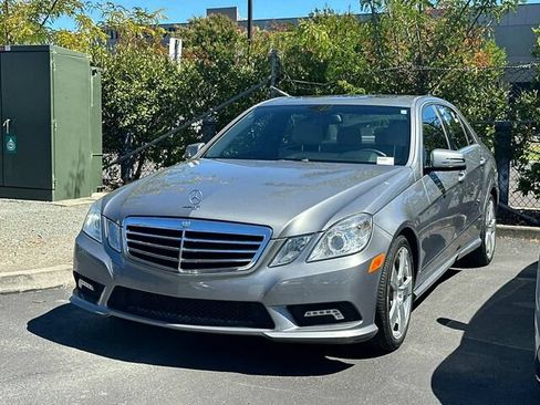 Used 2011 Mercedes-Benz E 350 Sedan image 2
