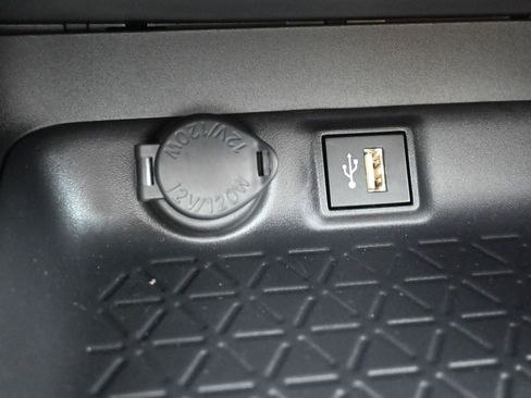 Used 2025 Toyota RAV4 XLE image 24