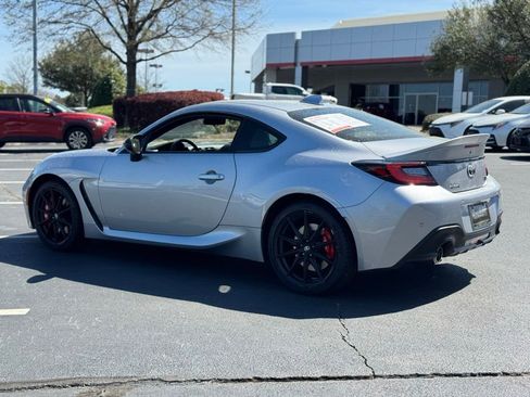 Used 2024 Toyota GR86 Premium w/ Performance Package image 12