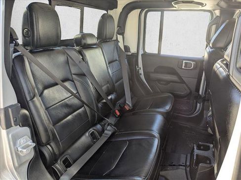 Used 2021 Jeep Gladiator Overland w/ Popular Equipment Package image 19