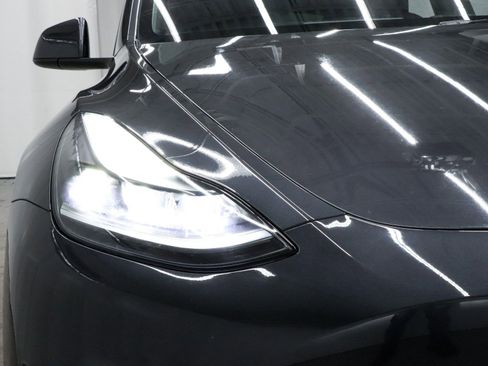 Used 2024 Tesla Model Y Long Range image 43