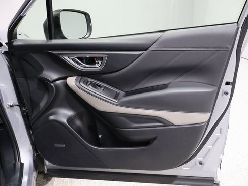 Used 2023 Subaru Forester Limited image 24