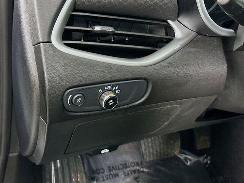 Used 2023 Chevrolet Malibu LS image 15