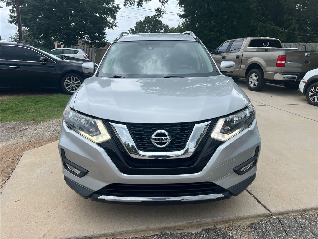 Used 2017 Nissan Rogue SL FWD image 2