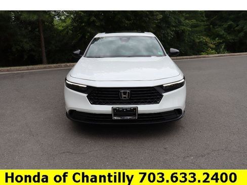 Used 2025 Honda Accord Sport image 2