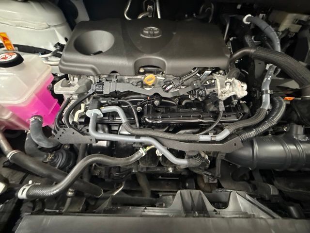 Used 2025 Toyota Sienna XLE w/ XLE Plus Package FWD image 74