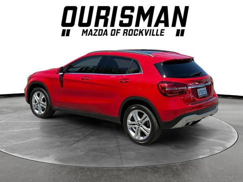 Used 2020 Mercedes-Benz GLA 250 4MATIC w/ Premium Package image 4