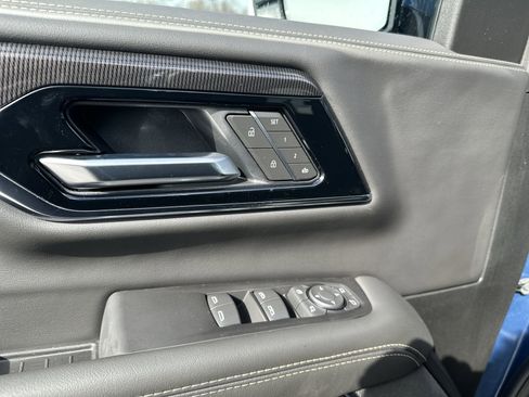 New 2026 GMC Yukon Elevation image 13