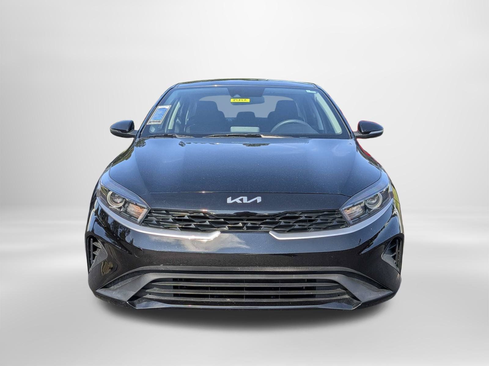 Used 2023 Kia Forte LXS w/ LXS Technology Package FWD image 9