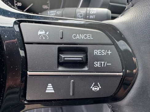 Used 2025 Honda Pilot Touring image 7