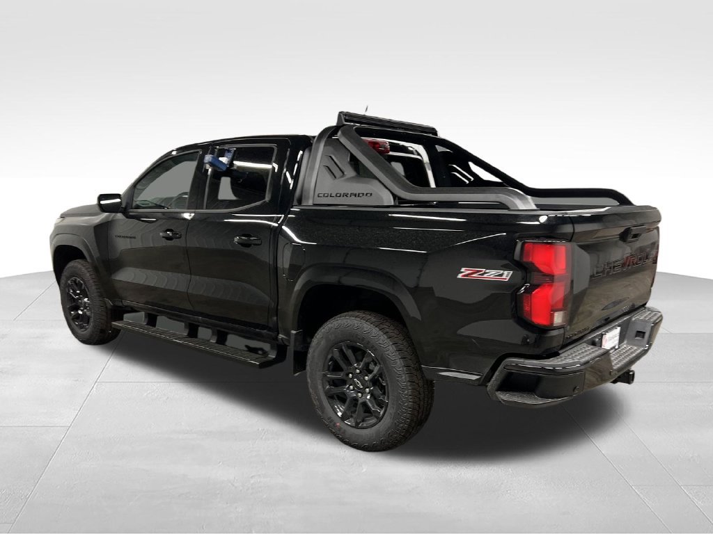 New 2026 Chevrolet Colorado Z71 w/ Midnight Edition AWD/4WD image 6