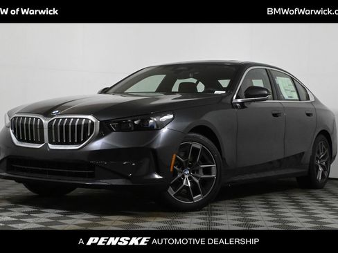 Used 2026 BMW 530i xDrive w/ Premium Package image 1