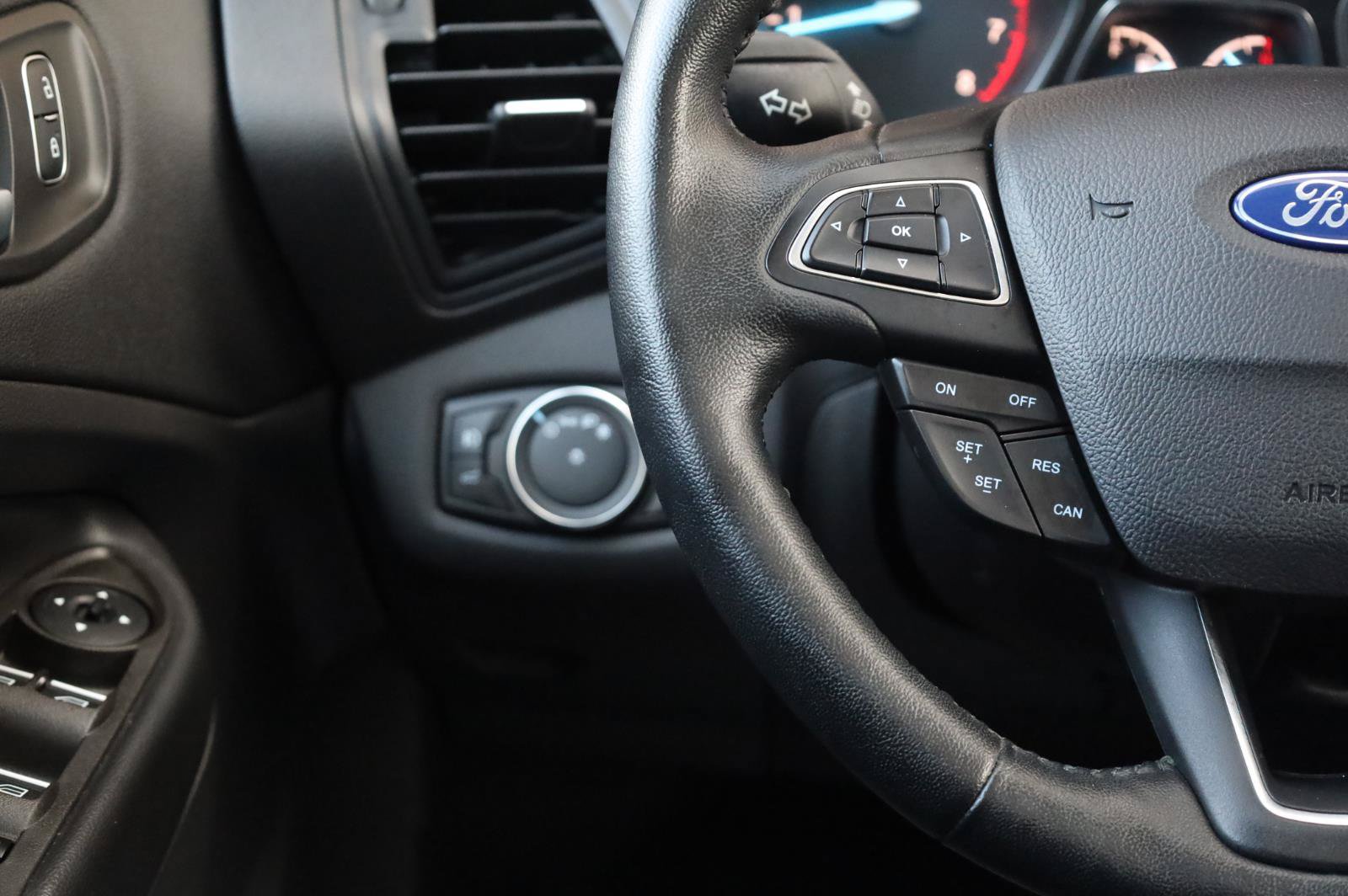 Used 2019 Ford Escape SEL AWD/4WD image 37