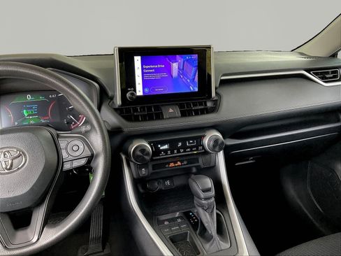 Used 2023 Toyota RAV4 LE FWD image 9