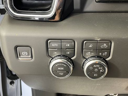 New 2026 GMC Sierra 1500 Denali w/ Denali Reserve Package AWD/4WD image 12