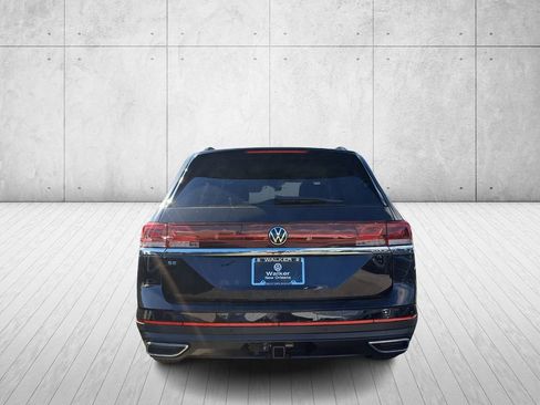 New 2026 Volkswagen Atlas SE FWD image 5