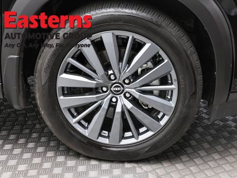 Used 2025 Nissan Pathfinder SL w/ SL Premium Package AWD/4WD image 33