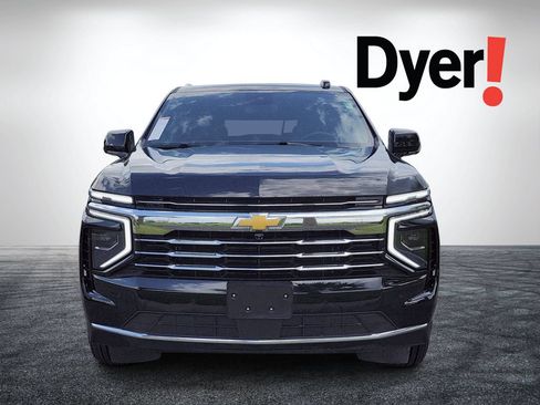 Certified 2025 Chevrolet Suburban LT RWD image 9