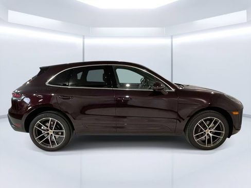 Certified 2026 Porsche Macan AWD/4WD image 9