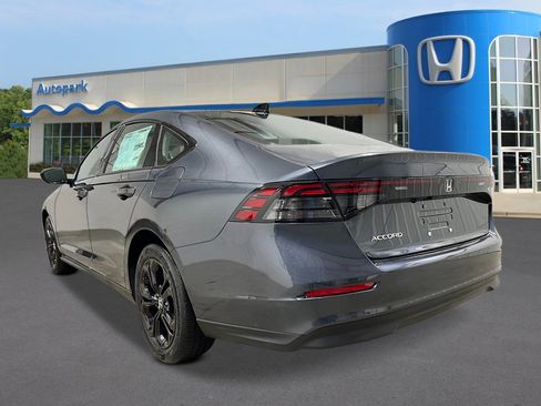 New 2025 Honda Accord SE image 3