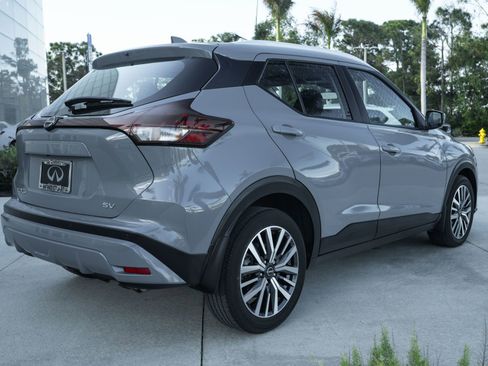Used 2022 Nissan Kicks SV image 25