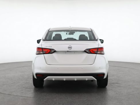 Used 2025 Nissan Versa SV FWD image 7