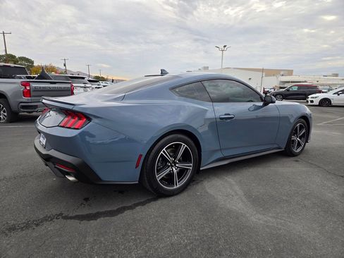 Used 2025 Ford Mustang Premium image 6