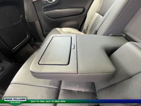 Used 2023 Volvo XC90 T8 Plus image 12