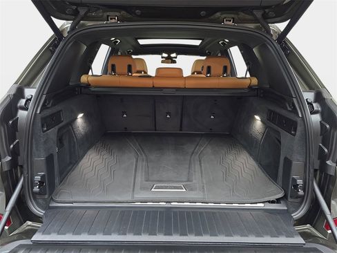 Used 2025 BMW X5 xDrive50e w/ M Sport Package image 15