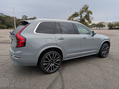 New 2026 Volvo XC90 B6 Plus w/ Protection Package Premier image 7