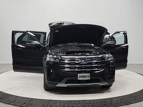 New 2026 Ford Explorer Active w/ Active Comfort Package RWD image 10