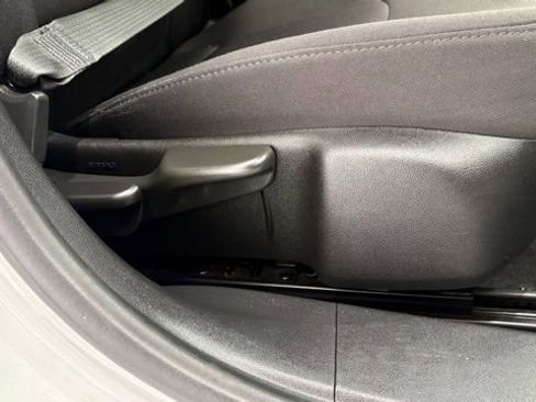 Used 2021 Chevrolet Malibu LT image 21