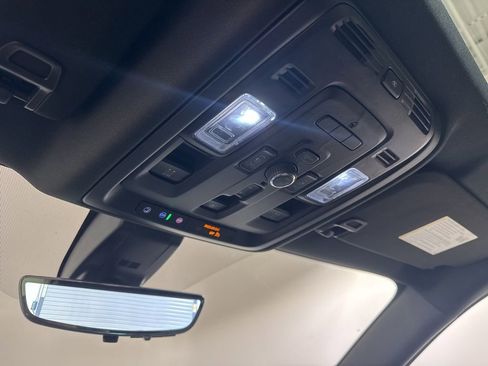 Used 2022 GMC Yukon Denali w/ Denali Ultimate Package image 16