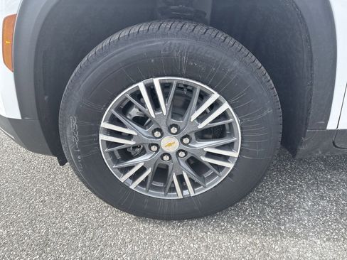 New 2026 Chevrolet Traverse LT w/ Driver Confidence Package image 10