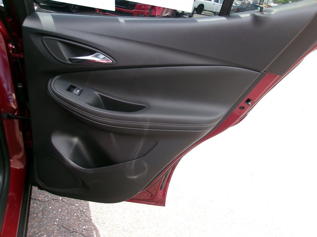 Used 2023 Buick Encore GX Preferred w/ Cold Weather Comfort Package AWD/4WD image 9