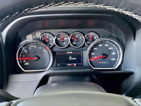 Used 2022 Chevrolet Silverado 1500 LT Trail Boss w/ Convenience Package II AWD/4WD image 9