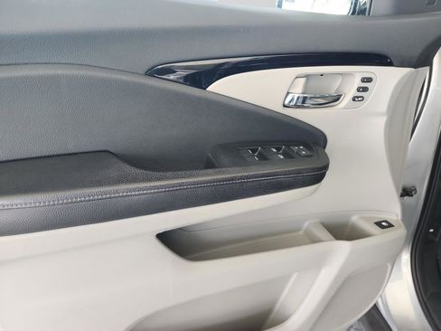 Used 2018 Honda Ridgeline RTL-E image 27