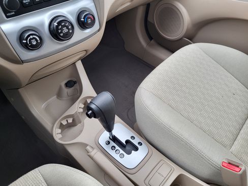 Used 2008 Kia Sportage LX image 24