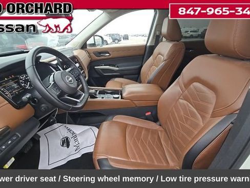 Used 2023 Nissan Pathfinder Platinum AWD/4WD image 8