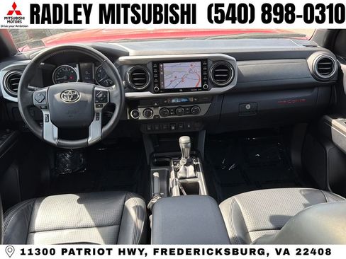 Used 2020 Toyota Tacoma Limited image 12