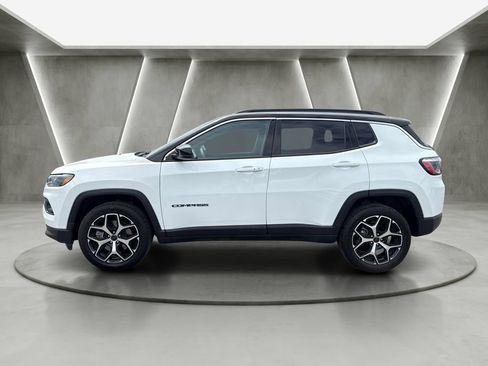 Used 2025 Jeep Compass Limited AWD/4WD image 4