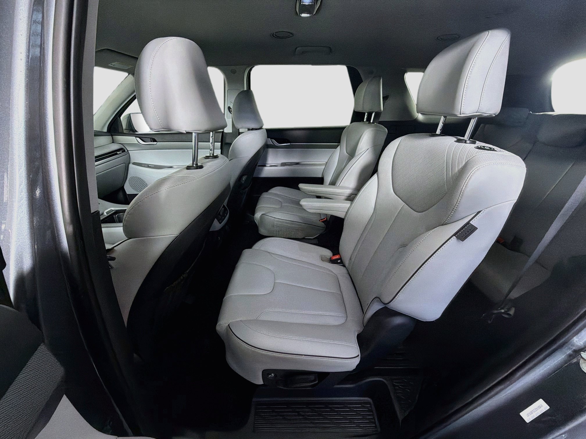 Used 2025 Hyundai Palisade SEL FWD image 29