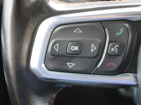 Used 2021 Jeep Wrangler Unlimited Sahara AWD/4WD image 18